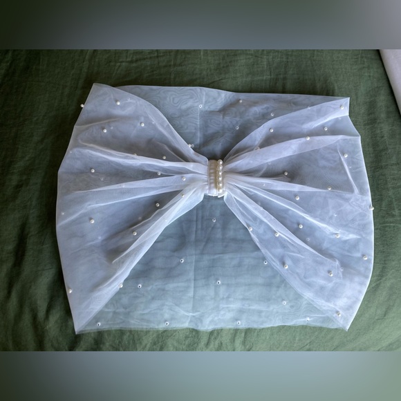 Sheer dreamy pearl shawl overlay - Picture 8 of 9